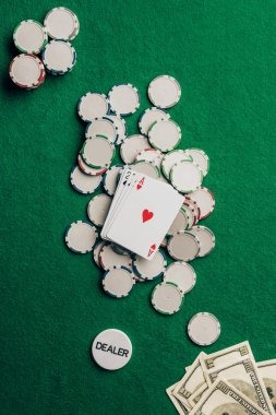 Live dealer at a blackjack table in judol adalah studio